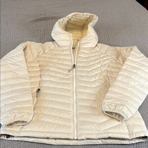 Columbia Women's Cream Puffer Jacket